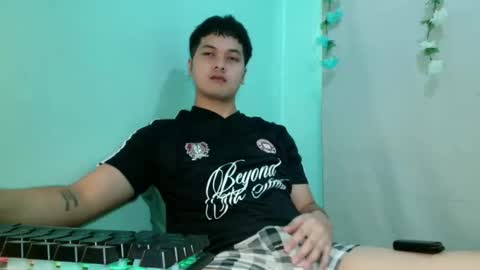 jade_halo online show from April 14, 2026, 2:28 am