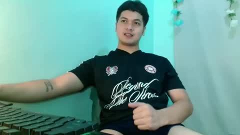 jade_halo online show from April 14, 2026, 2:34 pm