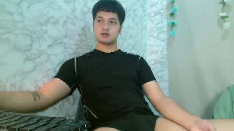 jade_halo online show from April 21, 2026, 1:42 am