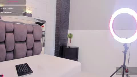  JADE  online show from March 8, 2025, 10:24 pm