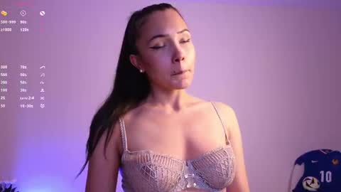 Snapshot of jade_paris chatting on June 15, 2026, 5:15 pm Jade Paris online show from June 15, 2026, 5:15 pm