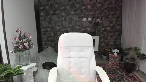 Jade  independent model online show from December 11, 2024, 9:41 am