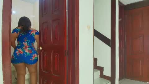 Snapshot of jade_roxx chatting on June 18, 2026, 1:37 pm JADE online show from June 18, 2026, 1:37 pm