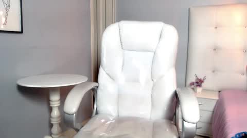 karlla scarlet online show from December 28, 2024, 6:39 am