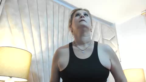 Jade  online show from November 24, 2025, 11:10 am