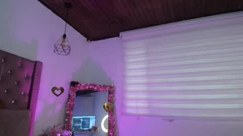 Jade online show from February 26, 2026, 8:52 pm