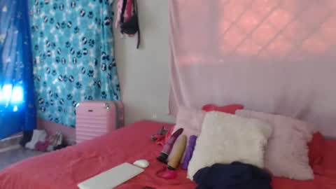 Jade Watson online show from December 7, 2024, 7:10 pm