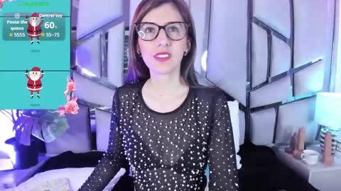 jade white  online show from December 15, 2025, 1:37 pm