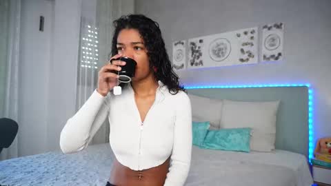 Jade online show from November 25, 2025, 9:20 am