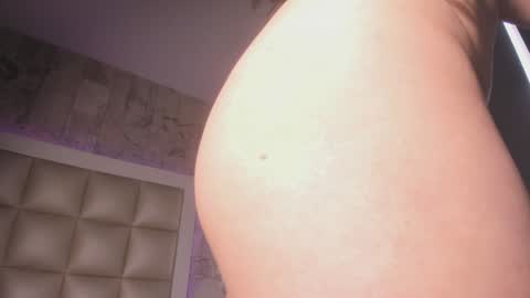 jadeestudios online show from January 10, 2025, 1:20 pm