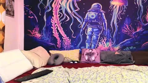 Jadelin Min online show from March 3, 2025, 5:50 pm