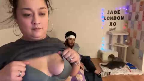 Jade online show from February 27, 2025, 12:43 am