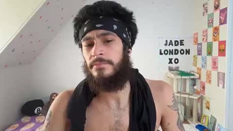 Jade online show from February 28, 2025, 5:26 pm