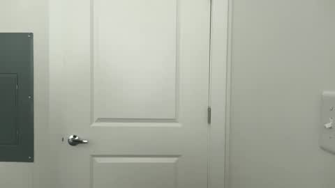 Jade Sky online show from November 11, 2025, 2:06 pm