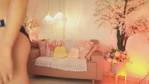 Jade Summer online show from November 7, 2025, 11:32 am