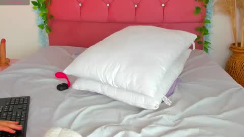 jadiya   Hot online show from March 7, 2025, 3:18 pm