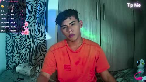 javi15  online show from December 2, 2024, 7:25 am