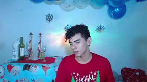 javi15  online show from December 25, 2024, 11:22 am