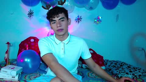 javi15  online show from December 26, 2024, 3:49 am