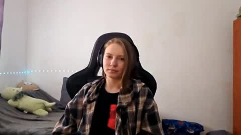 jaimeeosendorf online show from April 6, 2026, 6:03 am