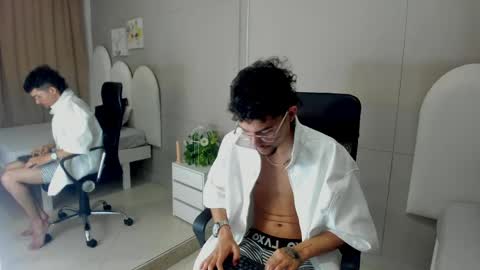Snapshot of jake_miller__ chatting on May 28, 2026, 8:17 pm Jake online show from May 28, 2026, 8:17 pm