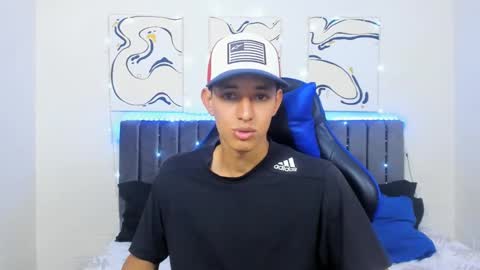 Hi guys im new 3 online show from December 11, 2024, 8:07 pm