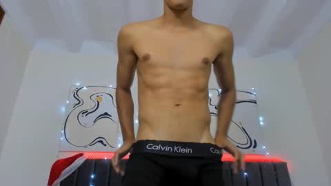 Hi guys im new 3 online show from December 28, 2024, 12:04 am