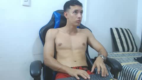 Hi guys im new 3 online show from March 19, 2026, 10:58 pm