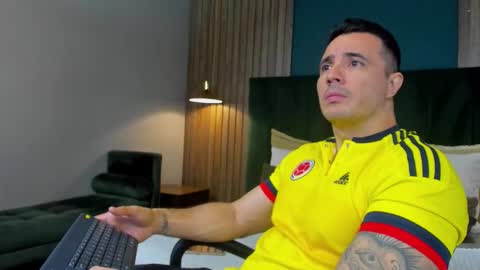 jakestone_1 online show from November 15, 2025, 10:04 pm