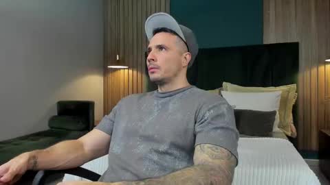 jakestone_1 online show from November 28, 2025, 1:08 am