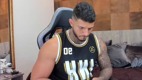 my name is sebas If you come here dont hesitate to say hello Im a guy who really likes having conversations and having hot online show from January 26, 2025, 2:24 am