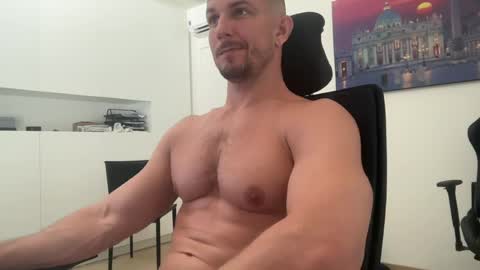 Snapshot of jakubstefano chatting on August 8, 2026, 6:59 am Muscle beast P online show from August 8, 2026, 6:59 am