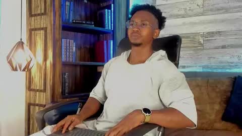   online show from November 4, 2025, 3:38 am