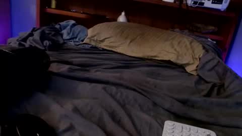 what you in too online show from September 12, 2025, 7:30 am