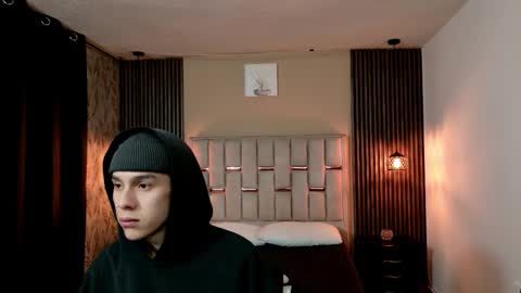 james_adamss_ online show from February 10, 2026, 12:20 pm