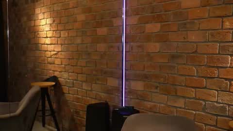 James Axel online show from September 21, 2025, 1:46 pm