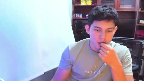 james_cr online show from February 7, 2025, 9:37 am