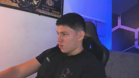 james_cr online show from September 16, 2025, 2:45 am