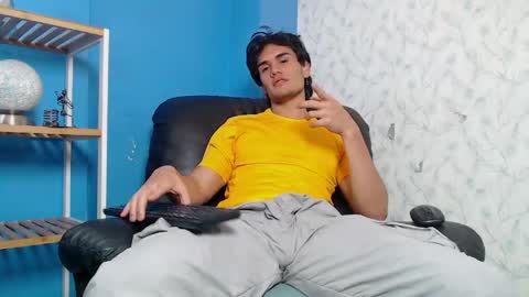 james_morrisonm online show from April 21, 2026, 1:39 pm