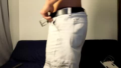 james_silva1 online show from May 3, 2026, 12:16 am
