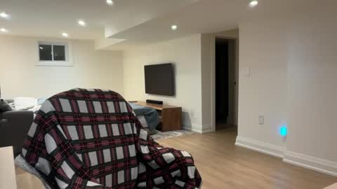 jamesarnold06 online show from September 18, 2025, 11:29 pm