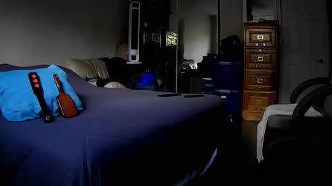 James Bondage online show from April 4, 2026, 6:16 pm