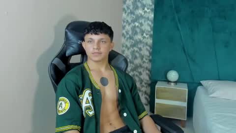 jamesgolden_ online show from February 25, 2025, 11:30 am