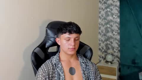 jamesgolden_ online show from February 28, 2025, 11:45 pm