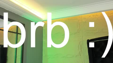 jamesgolden_ online show from November 28, 2025, 3:04 pm