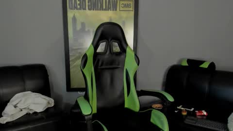 Jamesinked  online show from January 27, 2025, 7:56 pm