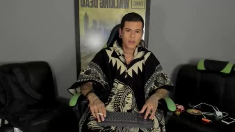 Jamesinked  online show from February 5, 2025, 1:58 am