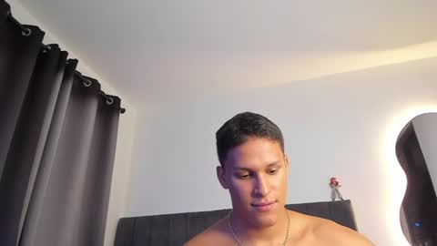 Snapshot of jamesowenn chatting on June 14, 2026, 2:24 am James Owenn online show from June 14, 2026, 2:24 am