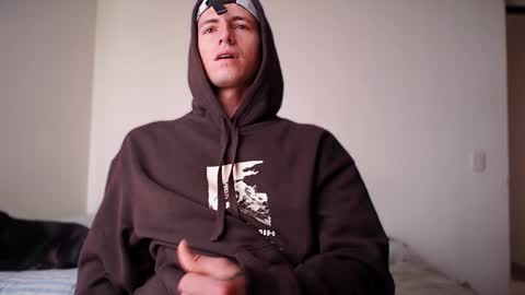 jamesss____ online show from December 18, 2024, 4:28 pm