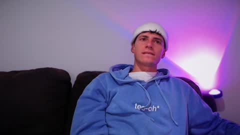 jamesss____ online show from February 26, 2025, 4:14 am